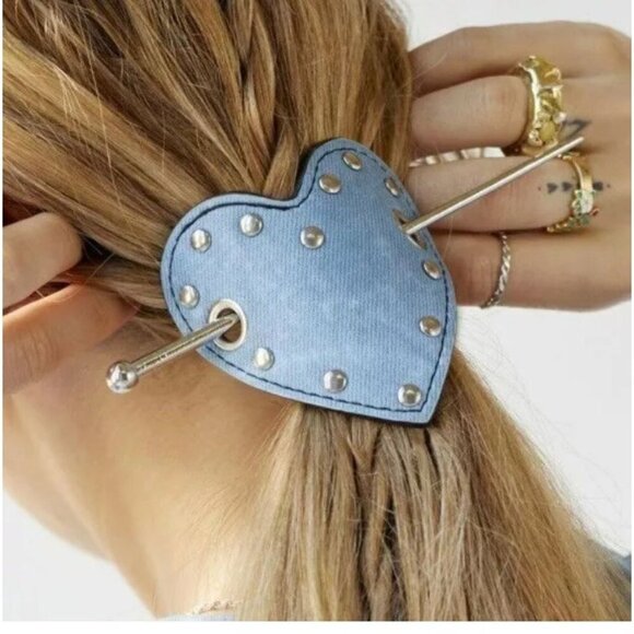 URBAN OUTFITTERS HAIR PIN HEART BLUE SILVER STUDDED STUDS BARRETTE PONY TAIL - Picture 2 of 4